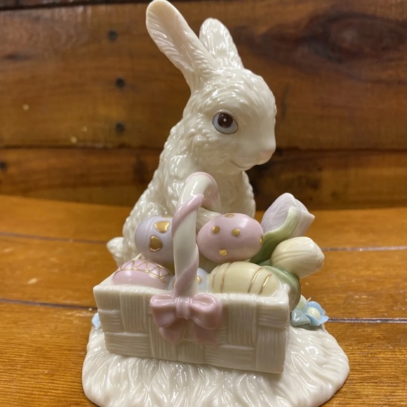 LENOX Rabbit with Eggs & Flowers Figurine - Picture 1 of 5